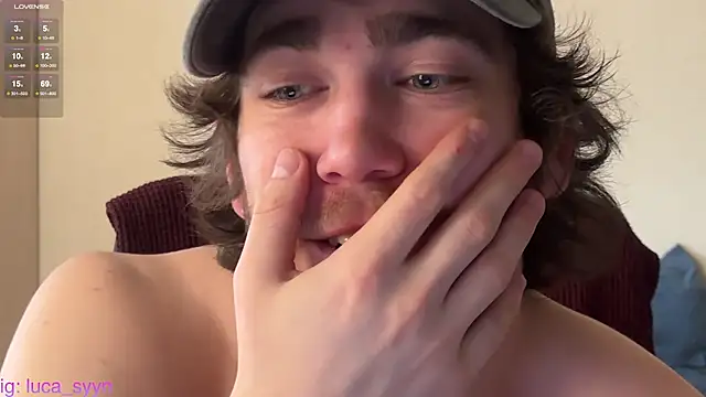 Snapshot of luca_syn chatting on 11-01-25, 11:12 luca syn online show from 11-01-25, 11:12