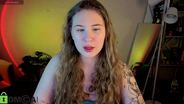 Elsie Cutties online show from 04-27-26, 01:14