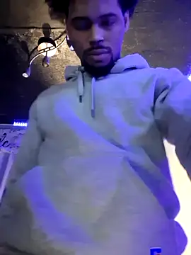 Snapshot of Painstickwes chatting on 02-10-26, 12:04 Painstickwes online show from 02-10-26, 12:04