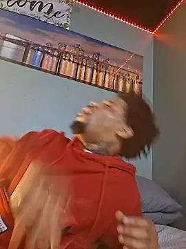 Snapshot of Painstickwes chatting on 02-22-26, 11:03 Painstickwes online show from 02-22-26, 11:03