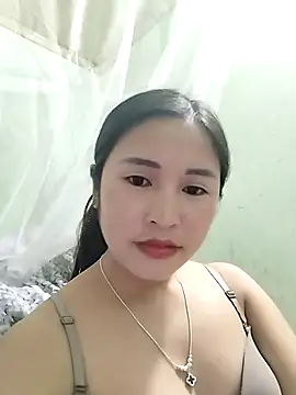 Snapshot of Mai4568 chatting on 10-21-25, 01:12 Mai4568 online show from 10-21-25, 01:12