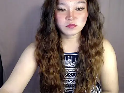 Snapshot of Eyes-on-me chatting on 11-07-25, 09:31 Eyes-on-me online show from 11-07-25, 09:31