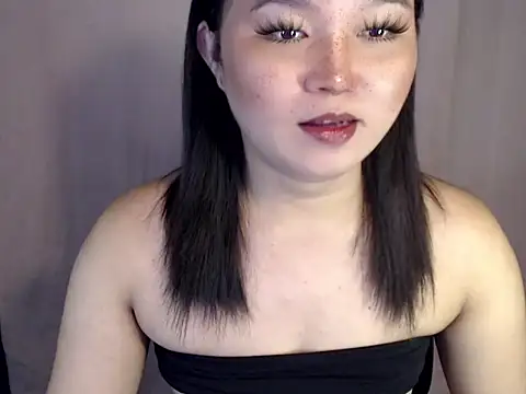 Snapshot of Eyes-on-me chatting on 12-03-25, 07:45 Eyes-on-me online show from 12-03-25, 07:45