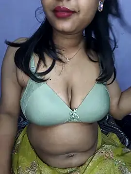 Snapshot of Geri405 chatting on 11-19-25, 05:35 Geri405 online show from 11-19-25, 05:35