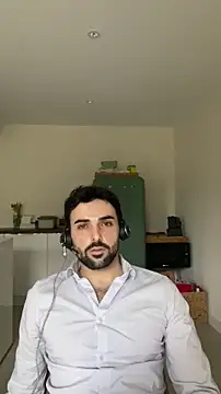 Snapshot of eauminerale chatting on 03-06-26, 09:50 eauminerale online show from 03-06-26, 09:50