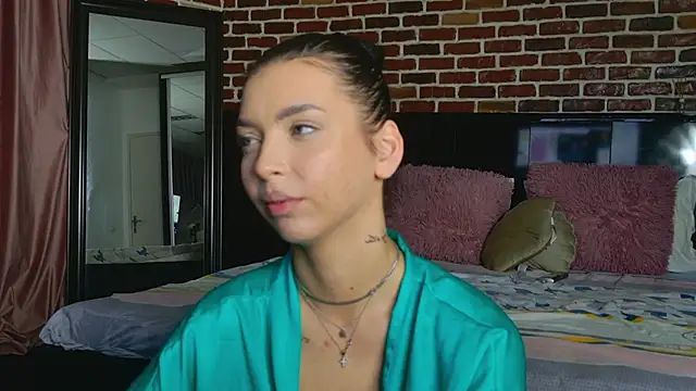 Snapshot of MeganSin_ chatting on 10-13-25, 04:45 MeganSin online show from 10-13-25, 04:45