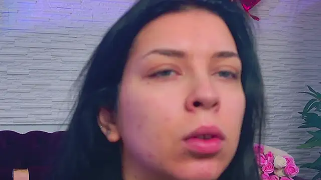 Snapshot of MeganSin_ chatting on 02-14-26, 05:37 MeganSin online show from 02-14-26, 05:37