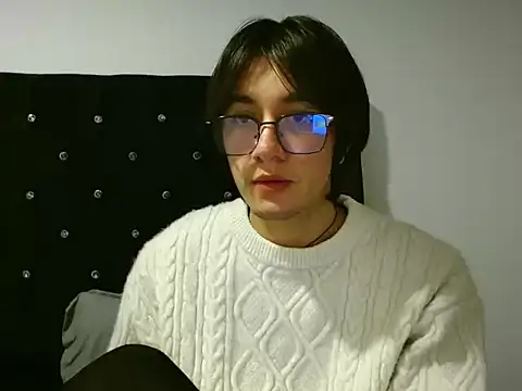 Matti Mendez  online show from 06-11-26, 01:49