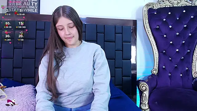 Krystal Heartss online show from 10-31-25, 05:36