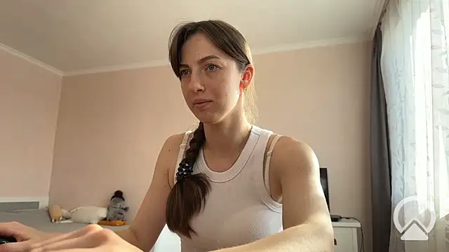 Prettyyy Angel online show from 11-25-25, 09:42