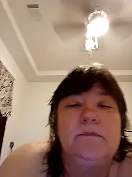 Snapshot of Buggy1965 chatting on 09-24-25, 03:15 Buggy1965 online show from 09-24-25, 03:15