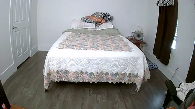 Buggy1965 online show from 11-21-25, 02:05