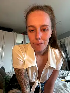 EmmieMaexox online show from 10-16-25, 09:10