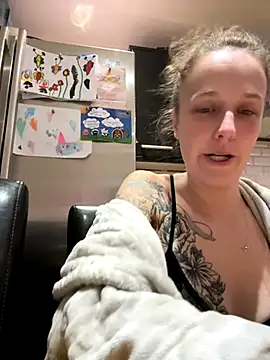 EmmieMaexox online show from 10-20-25, 08:37