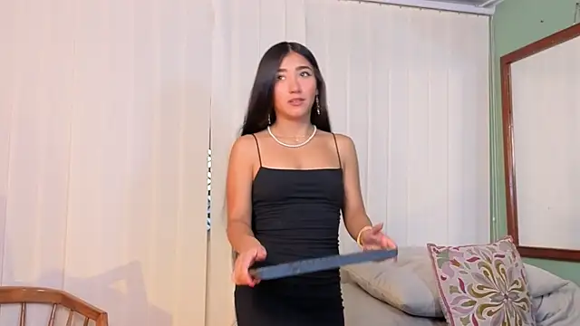 Snapshot of Mariana_Kalo chatting on 07-27-26, 11:06 Mariana Kalo online show from 07-27-26, 11:06