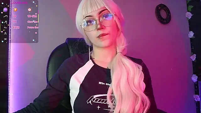 Snapshot of LesRose chatting on 01-14-26, 03:17 LesRose online show from 01-14-26, 03:17