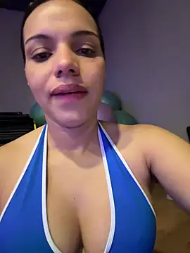 Snapshot of Anavalle chatting on 05-22-26, 04:23 Anavalle online show from 05-22-26, 04:23