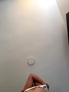 IsabellaJoness  online show from 10-06-25, 12:02