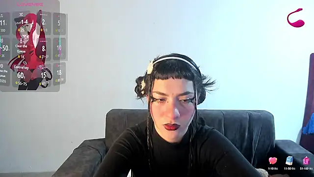 Snapshot of kitty__chs chatting on 09-30-25, 10:53 kitty chs online show from 09-30-25, 10:53