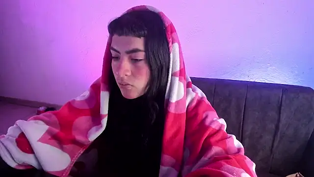 Snapshot of kitty__chs chatting on 10-23-25, 12:48 kitty chs online show from 10-23-25, 12:48