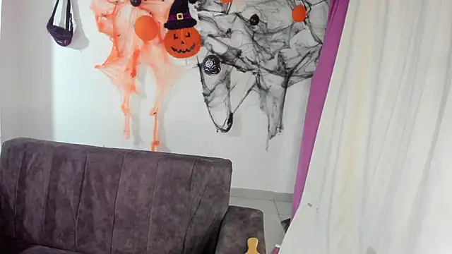 Snapshot of kitty__chs chatting on 11-15-25, 11:07 kitty chs online show from 11-15-25, 11:07