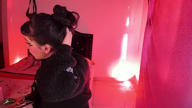 Snapshot of kitty__chs chatting on 11-27-25, 11:23 kitty chs online show from 11-27-25, 11:23