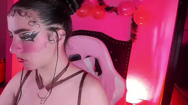 Snapshot of kitty__chs chatting on 12-22-25, 01:52 kitty chs online show from 12-22-25, 01:52