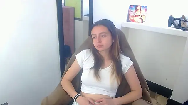 Snapshot of lala_clark chatting on 11-12-25, 12:27 lala clark online show from 11-12-25, 12:27