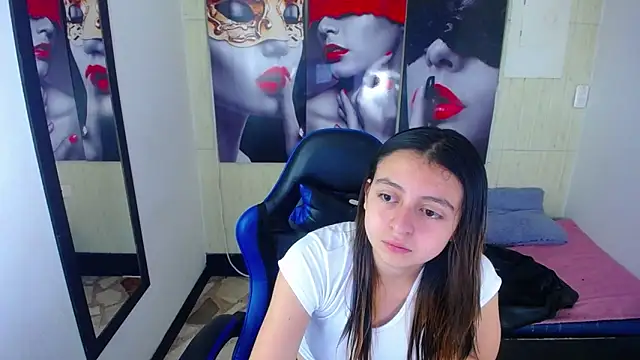 Snapshot of lala_clark chatting on 11-15-25, 12:45 lala clark online show from 11-15-25, 12:45