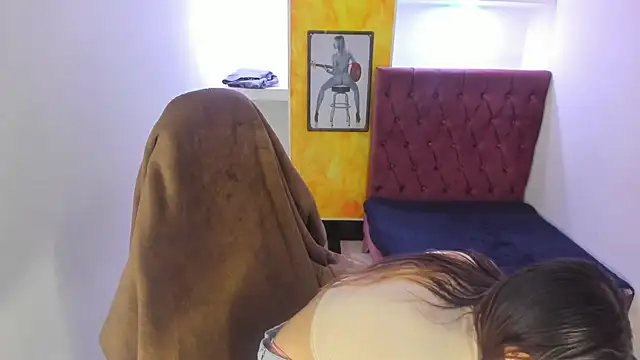 Snapshot of lala_clark chatting on 12-18-25, 08:15 lala clark online show from 12-18-25, 08:15