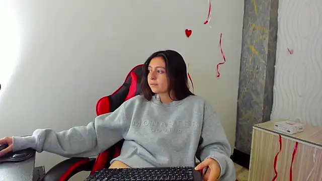 Snapshot of lala_clark chatting on 03-11-26, 08:37 lala clark online show from 03-11-26, 08:37