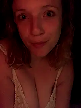 Snapshot of Seturselfonfire chatting on 10-01-25, 10:21 Seturselfonfire online show from 10-01-25, 10:21