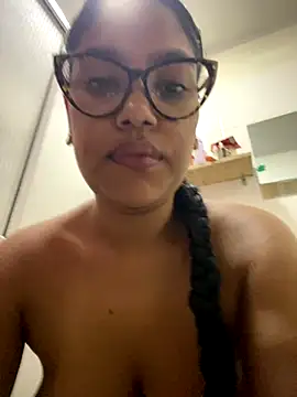 miiabrown18 online show from 12-17-25, 09:04