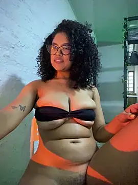 miiabrown18 online show from 06-06-26, 12:43