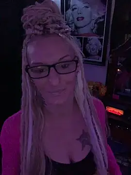 Snapshot of blondebarbiebae chatting on 10-01-25, 07:31 blondebarbiebae online show from 10-01-25, 07:31