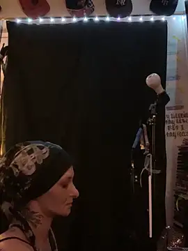 Snapshot of blondebarbiebae chatting on 10-02-25, 04:03 blondebarbiebae online show from 10-02-25, 04:03