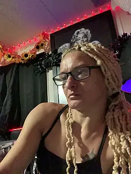 Snapshot of blondebarbiebae chatting on 11-06-25, 05:30 blondebarbiebae online show from 11-06-25, 05:30