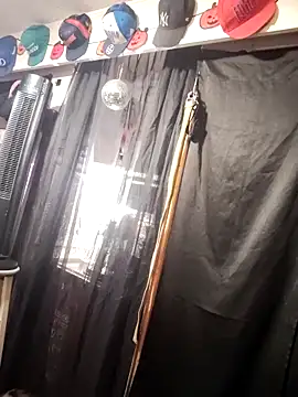 Snapshot of blondebarbiebae chatting on 11-25-25, 10:32 blondebarbiebae online show from 11-25-25, 10:32