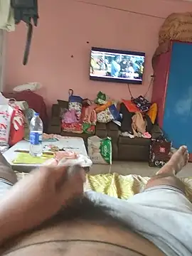 only woman online show from 12-21-25, 06:09