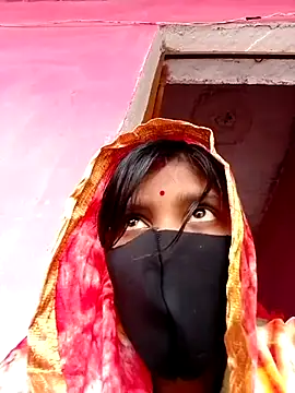 Snapshot of Cuty_kinjal chatting on 10-01-25, 05:46 Cuty kinjal online show from 10-01-25, 05:46