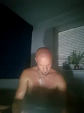RealZgb21 online show from 09-28-25, 02:33