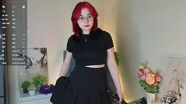 NyamNyamNyammm online show from 10-19-25, 02:07