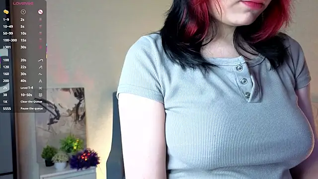 NyamNyamNyammm online show from 10-25-25, 01:29