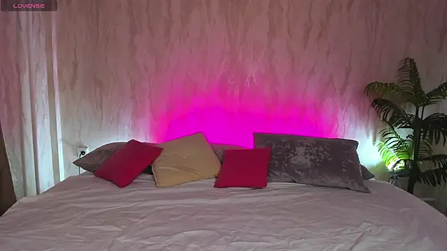 Alic Fox online show from 10-21-25, 12:44