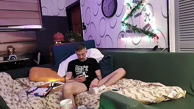 Snapshot of masc4mask_uk chatting on 11-09-25, 06:12 masc4mask uk online show from 11-09-25, 06:12