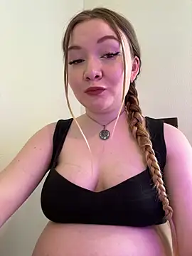 Amalie Smith online show from 06-08-26, 07:20