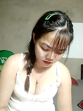 Snapshot of Meomeo-meo chatting on 10-20-25, 12:44 Meomeo-meo online show from 10-20-25, 12:44