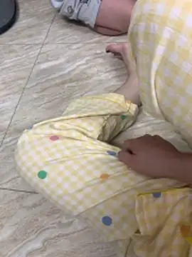 Snapshot of Meomeo-meo chatting on 04-06-26, 11:22 Meomeo-meo online show from 04-06-26, 11:22