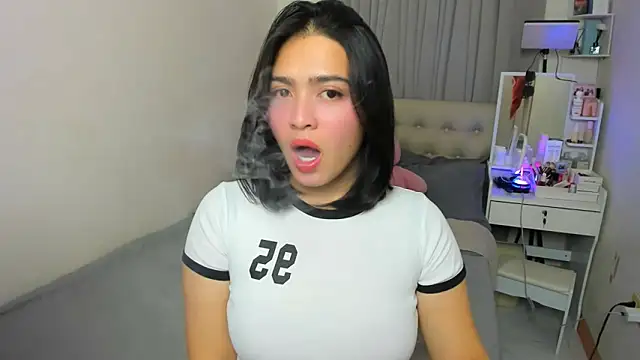 Snapshot of BubbbleButtDemi chatting on 05-03-26, 02:23 BubbbleButtDemi online show from 05-03-26, 02:23