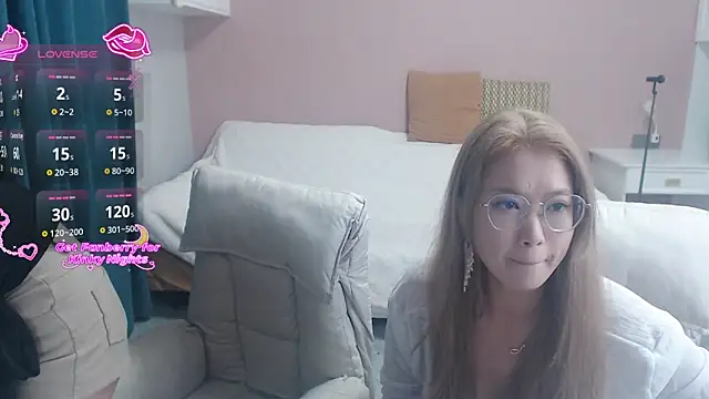 Snapshot of redrose520 chatting on 03-01-26, 12:29 redrose520 online show from 03-01-26, 12:29